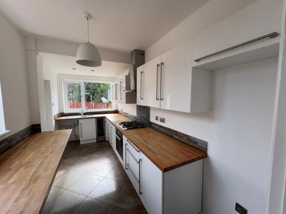 3 bed Semi-Detached to rent Image 7
