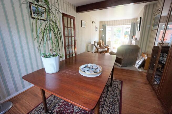 Lounge/Dining Room