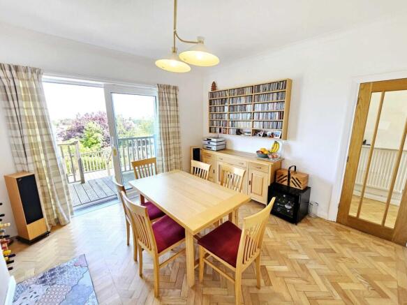 3 bed Semi-Detached for sale Image 4
