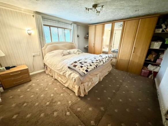 3 bed Detached for sale Image 11