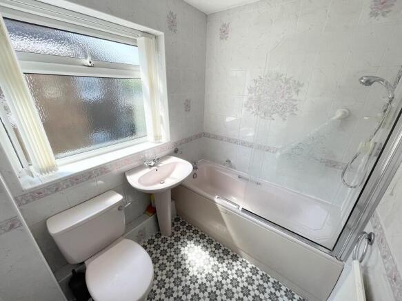 3 bed Semi-Detached for sale Image 5
