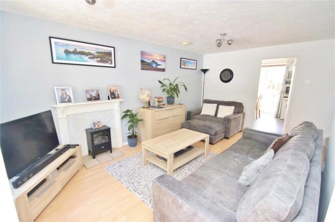 Hainault Drive, Verwood, Dorset, BH31 photo 4
