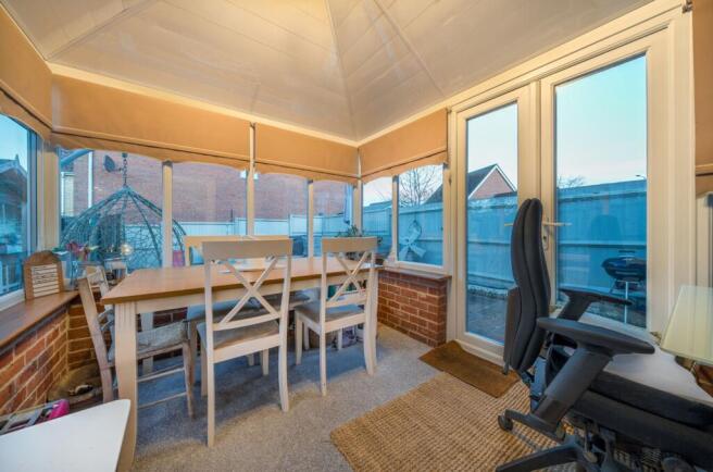 Conservatory/Dining room
