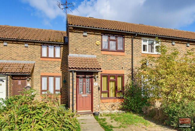 1-bed terraced on Douglas Road, Stanwell, Staines-upon-Thames, Surrey TW19, £315,000