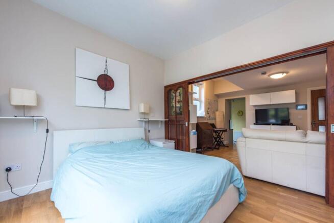 Woodside Lane, North Finchley, London, N12 photo 4