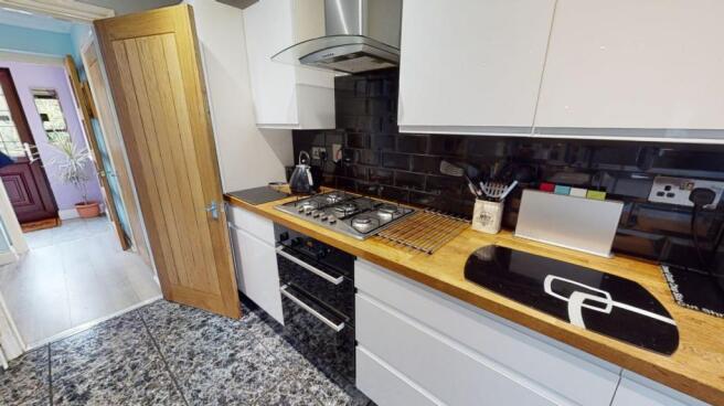 KITCHEN/DINING ROOM