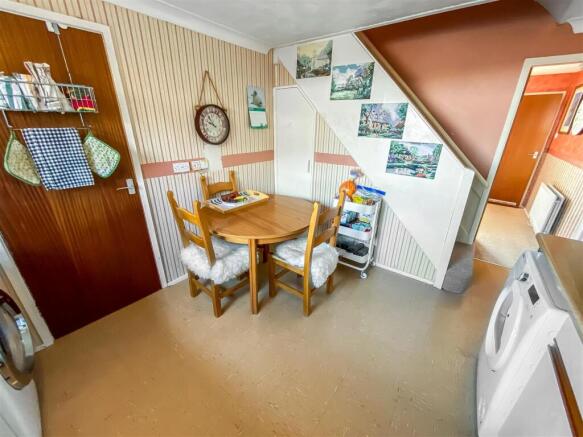 Dining Area.jpg
