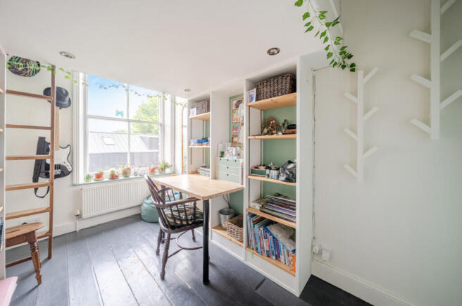 4 bed Terraced for sale Image 12