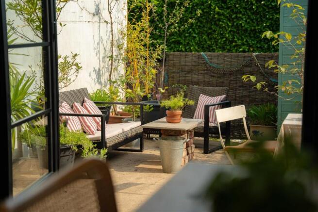 2 bed Terraced for sale Image 9