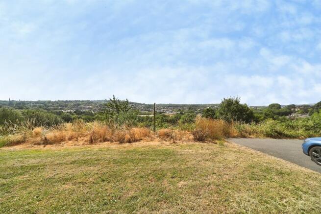 2 bed Flat for sale Image 12