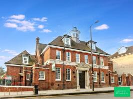 Flat 9, 11a Court House, High Street, Barnet EN5 5UJ