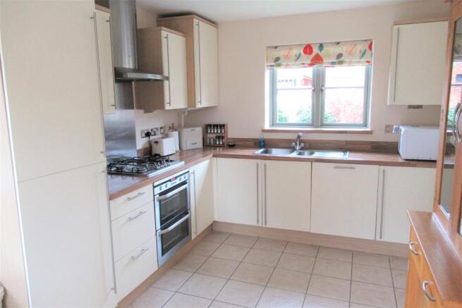 KITCHEN-DINER