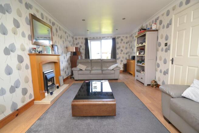 4 bed Detached for sale Image 8