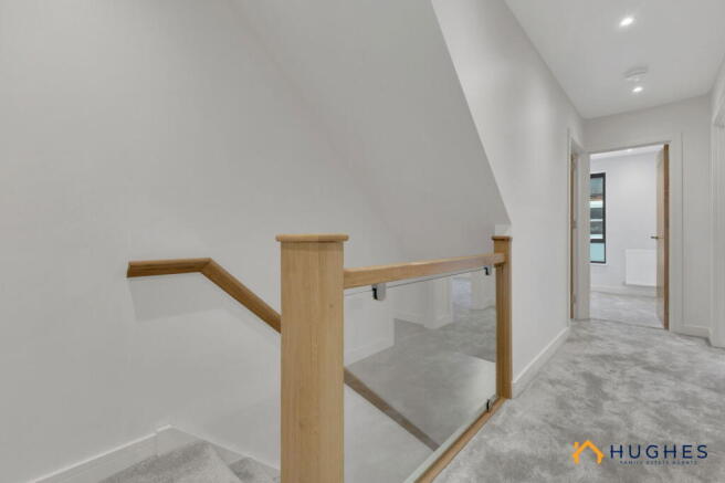 4 bed Town House for sale Image 11
