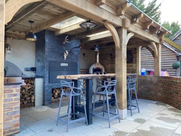 Outdoor Kitchen