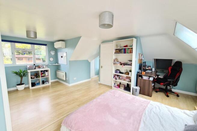 Master Bedroom - 2nd