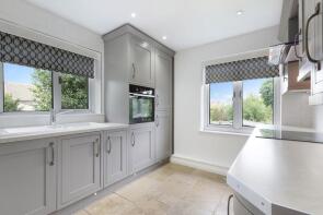 25, Walden Close, Belvedere DA17 5HD