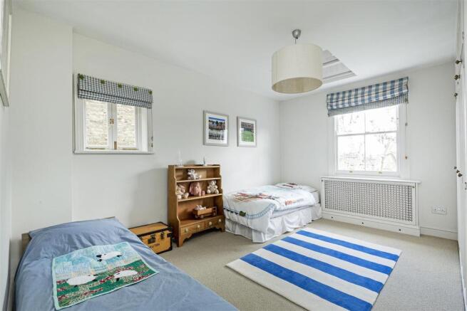 19643_asr_kenilworth_avenue_london_17.jpg