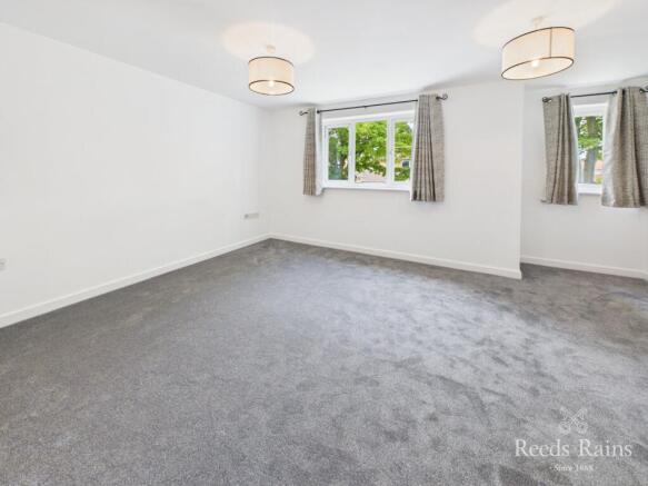 2 bed Apartment for sale Image 4