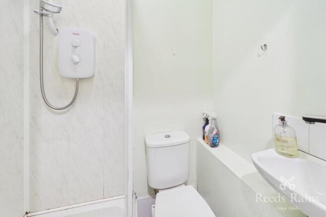 1 bed Apartment to rent Image 6