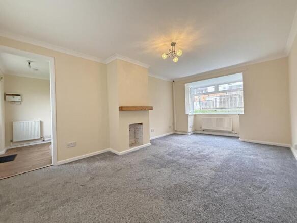 Barrie Gardens 7 - Lounge Front.jpg