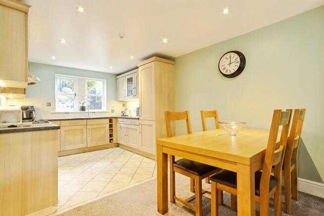 4 bed End of Terrace for sale Image 4
