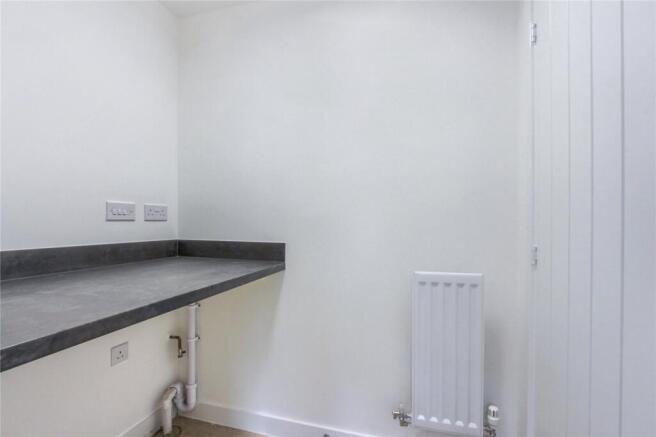 4 bed Detached for sale Image 7