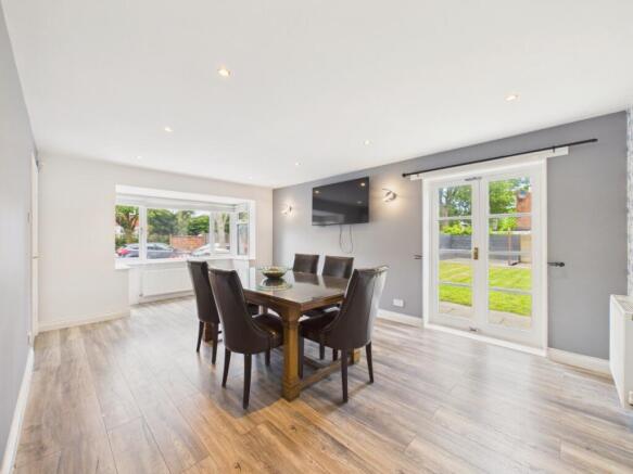 4 bed Detached for sale Image 4