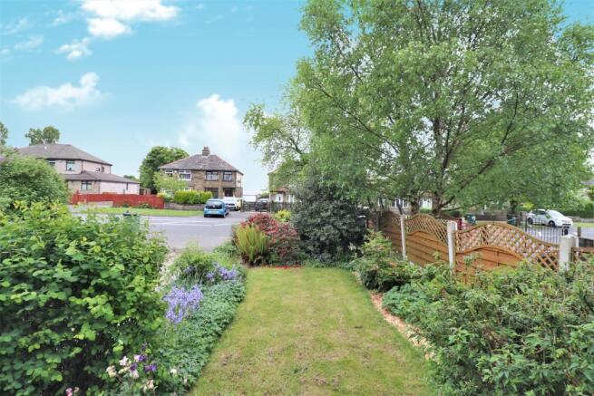 Front Garden.22.JPG