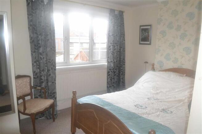 Front Bedroom (1)