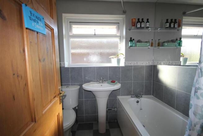 8 Furlong Avenue 183.JPG