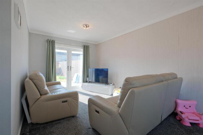 Living Room / Dining