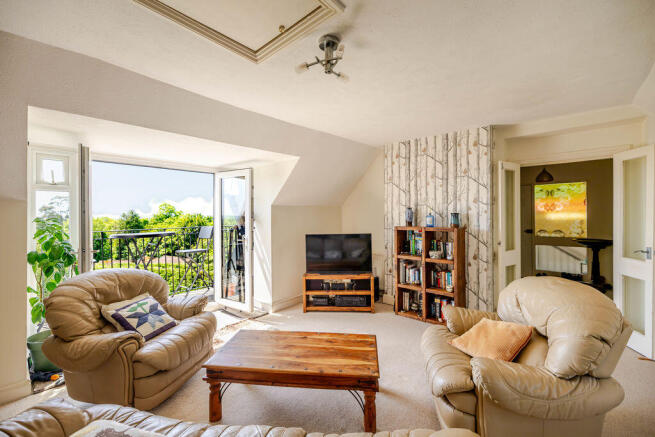Orme House, Tilburstow Hill Road, Godstone  photo 4