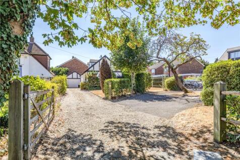 Woodham Park Road, Woodham, Addlestone, Surrey, KT15