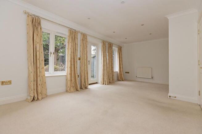 Sitting dining room