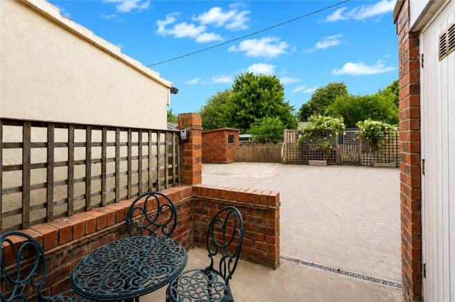 3 bed Terraced for sale Image 6