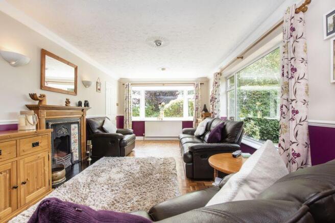 Lounge/Front Room