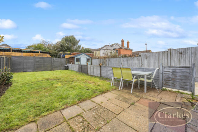 37 Shaftesbury Road - 16
