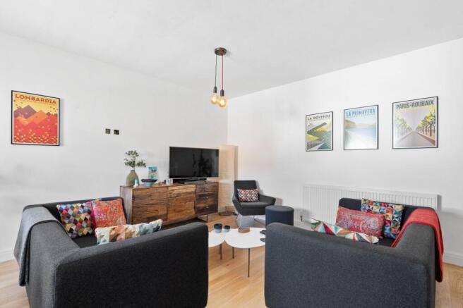 4 bed Terraced for sale Image 9