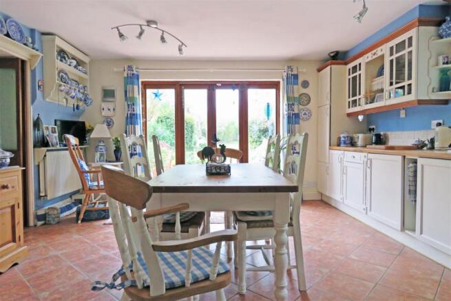 Kitchen / Breakfast Room