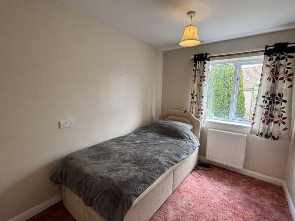 2 bed Flat for sale Image 7