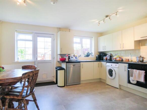 Kitchen.JPG