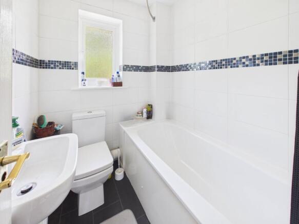 Rockall Court, Langley, Berkshire, SL3 photo 4