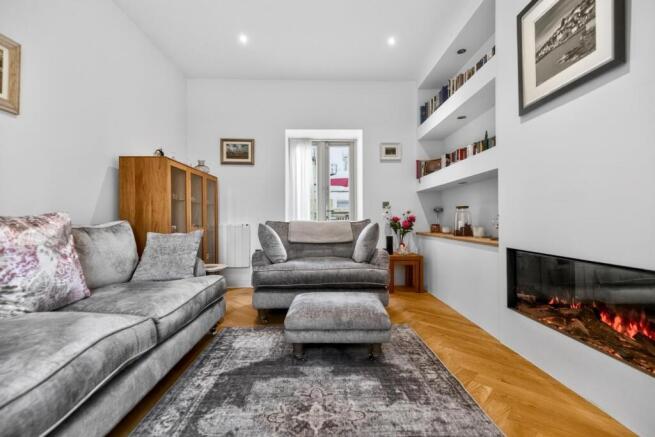 2 bed House for sale Image 8