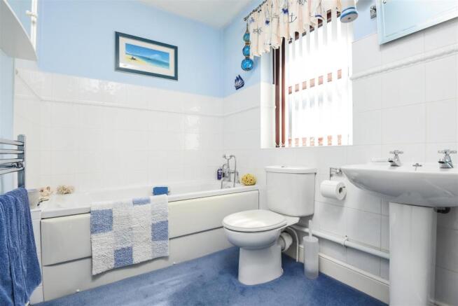Bathroom.jpg