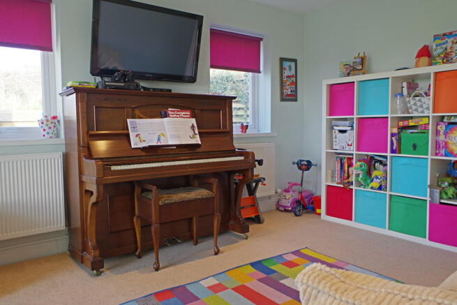 Photo 3