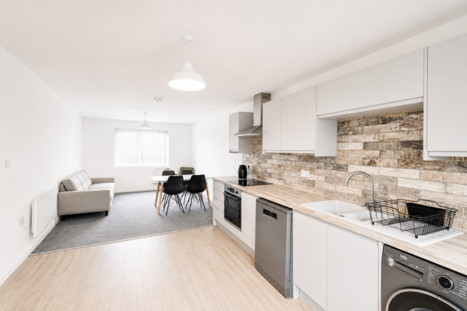 2 bed Apartment to rent Image 9