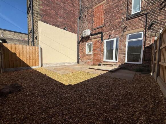 1 bed Apartment to rent Image 9