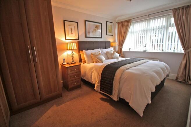 Bedroom 1 (Double)