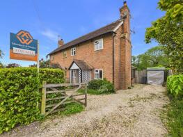 2, Farm Cottages, Haresfield To Gloucester Road, Haresfield, Stonehouse GL10 3EB